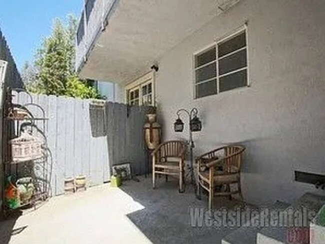 Building Photo - 10823 Whipple St