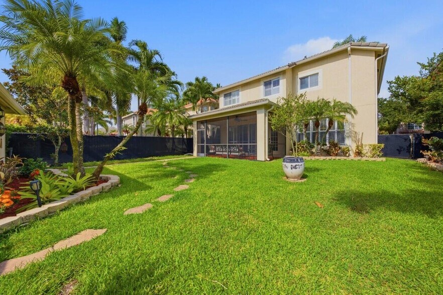 Building Photo - 8212 Calterra Dr