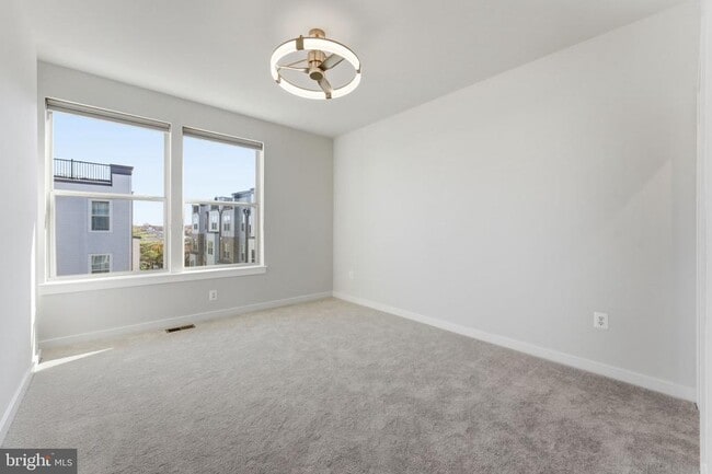 Building Photo - 2136 Glacier Rd