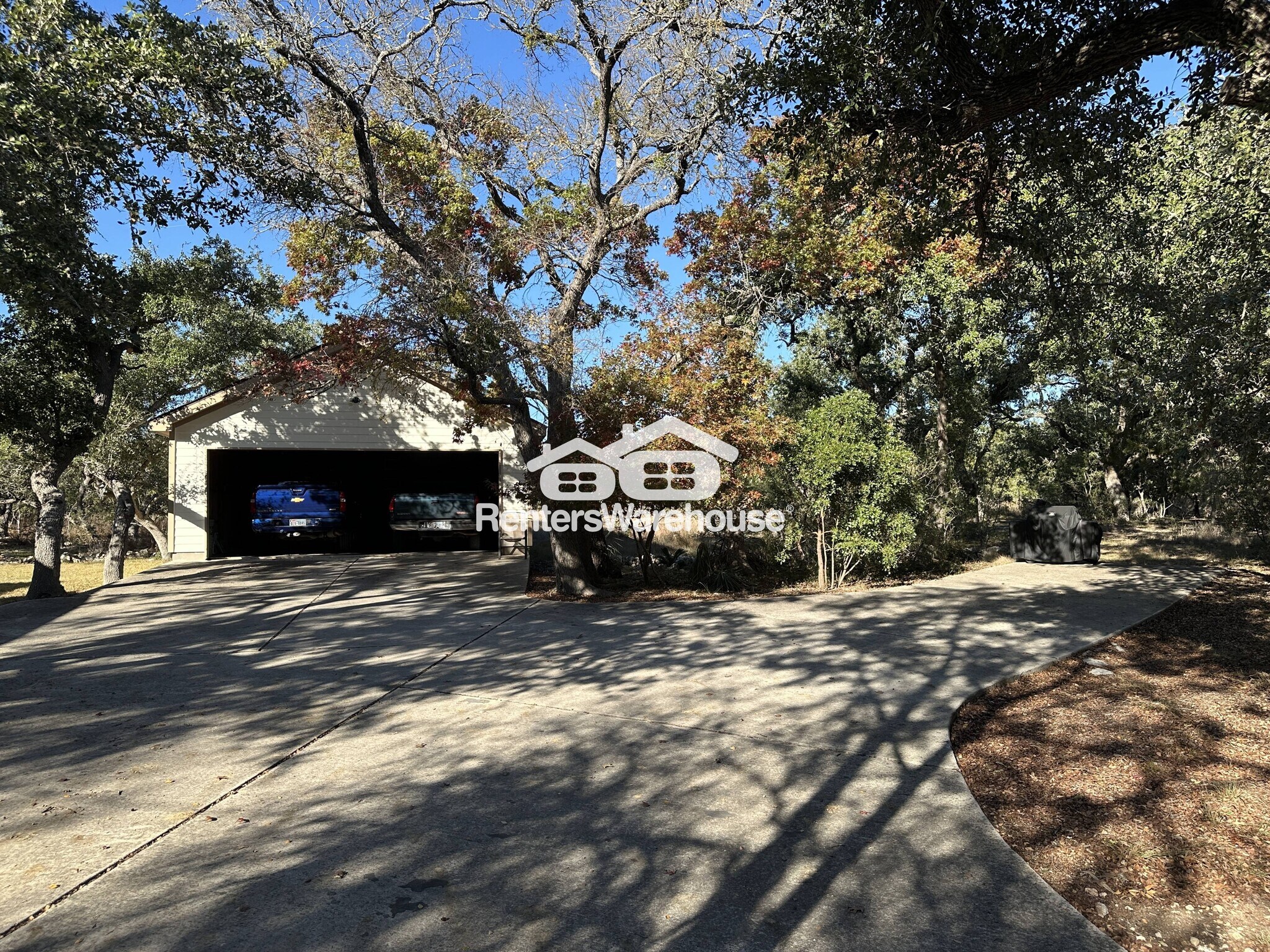 Building Photo - 900 Wayside Dr