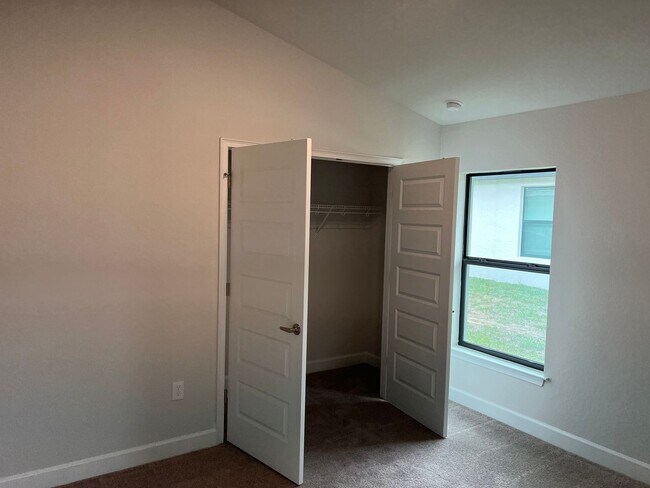 Building Photo - Rent this brand-new home in Davenport today!
