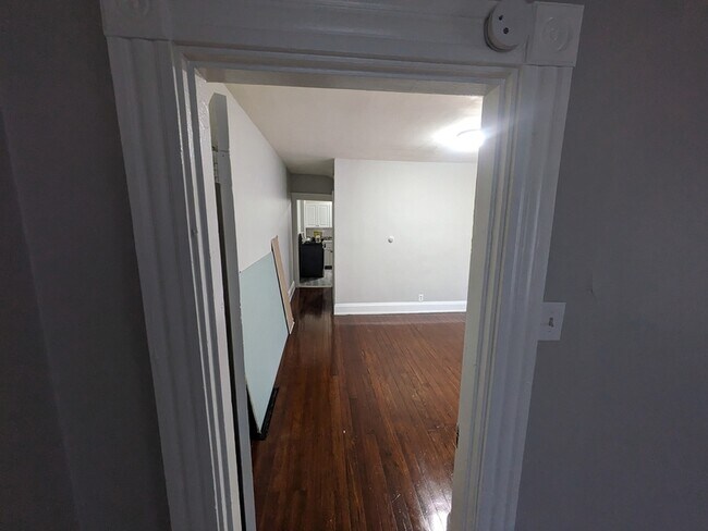Building Photo - 5143 Hunter Ave