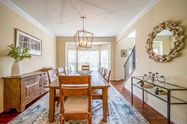 Building Photo - Stunningly Updated Home in Evergreen Meado...