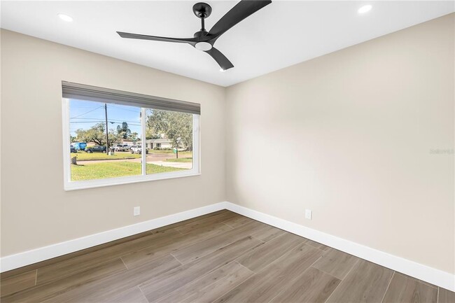 Building Photo - 4891 Venetian Blvd NE