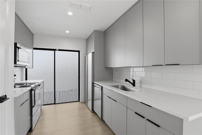 Building Photo - 640 Macduff Ln