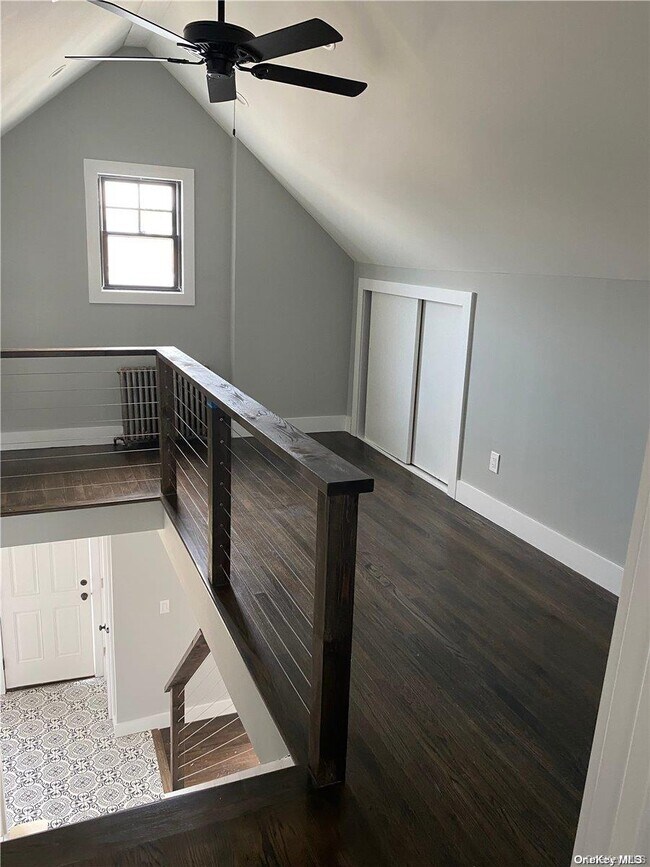 Building Photo - 122 E Fulton St