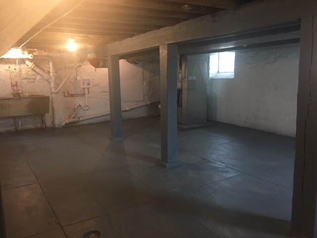 Building Photo - 626 Trenton Ave
