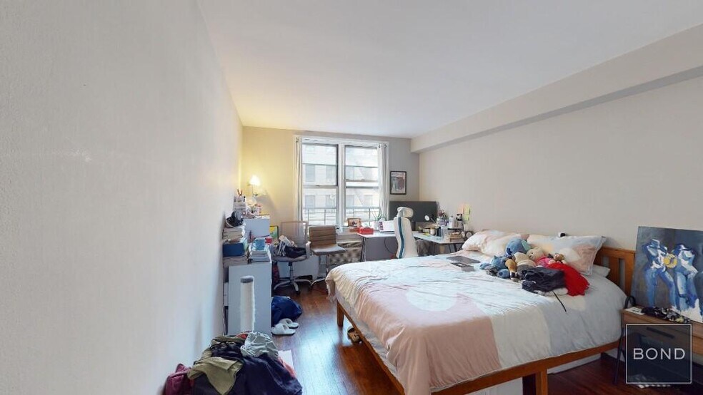 Building Photo - 340 E 58th St