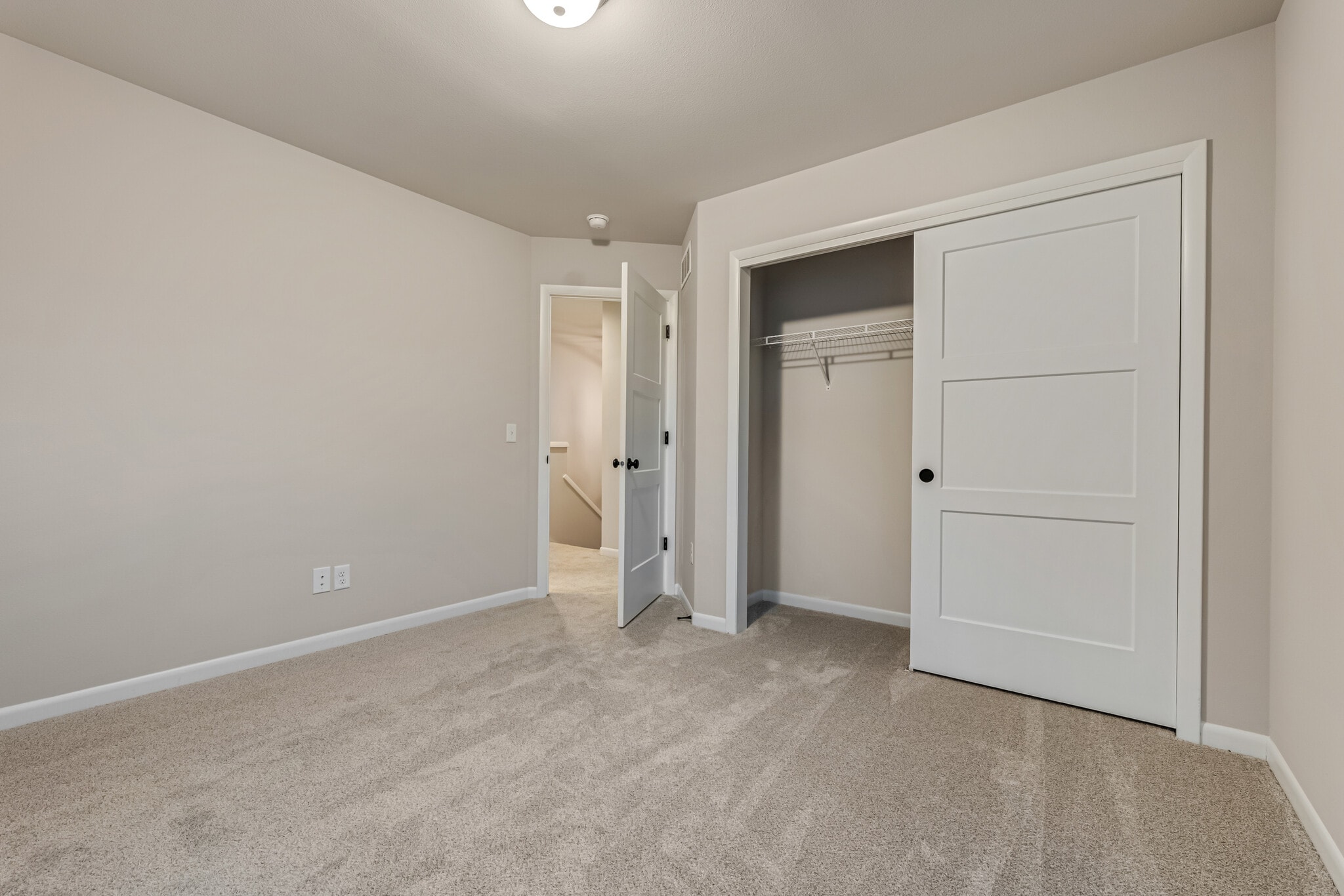 Building Photo - 1638 Happy Trails Rd