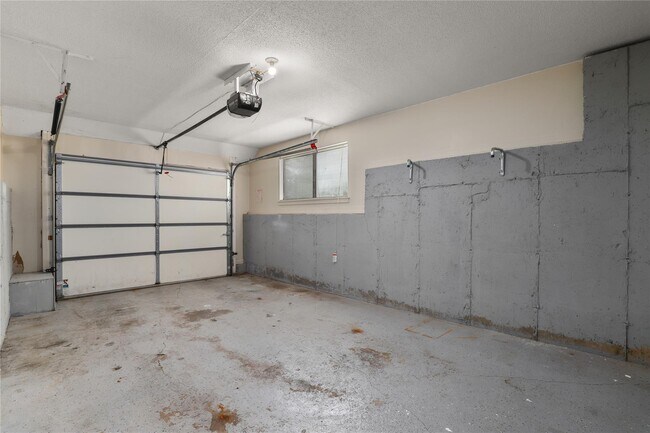 Building Photo - 388 Heritage Hills