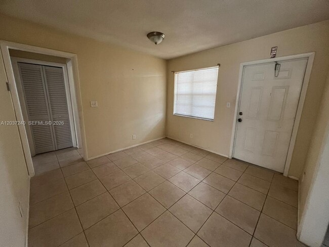 Building Photo - 1321 NW 43rd Ave