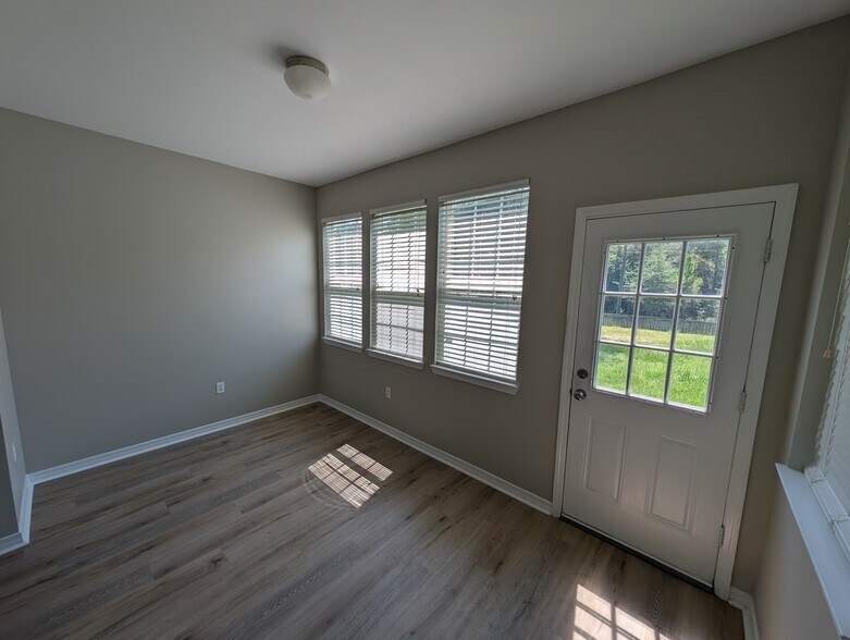 Sun room - 316 Peoria Blvd