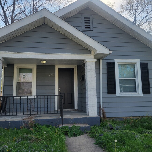 Building Photo - NEAR CHRISTIAN PARK 3BR/1BA HOUSE!