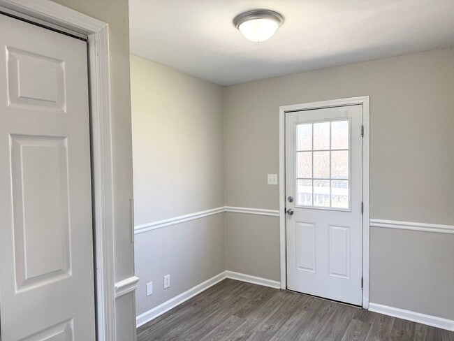 Building Photo - Newly Renovated Three Bedroom Close to Ft. Campbell