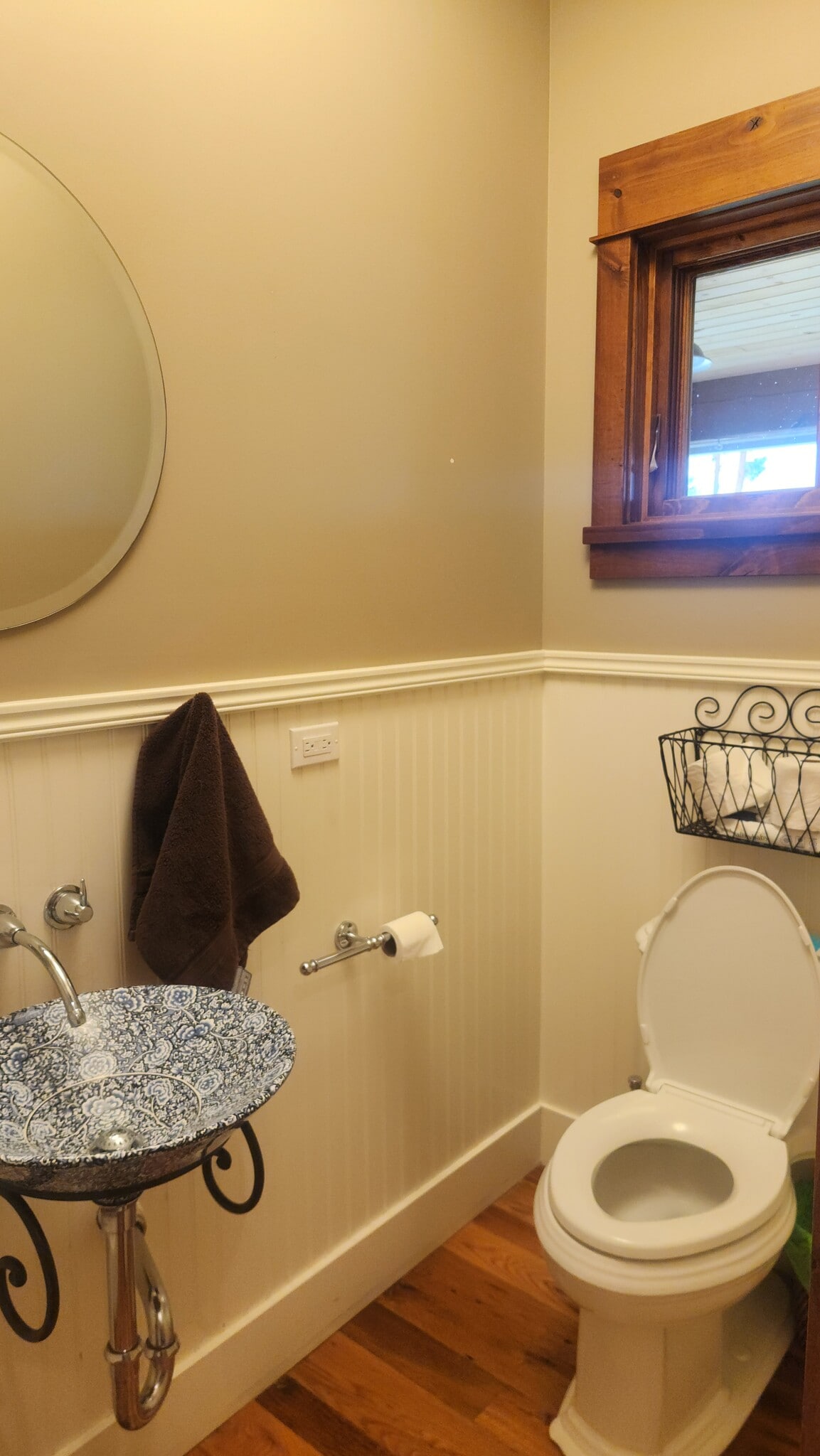 Half bathroom downstairs - 6710 Farm To Market Rd