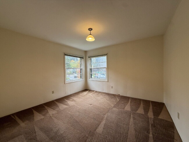 Building Photo - 2375 Onyx St