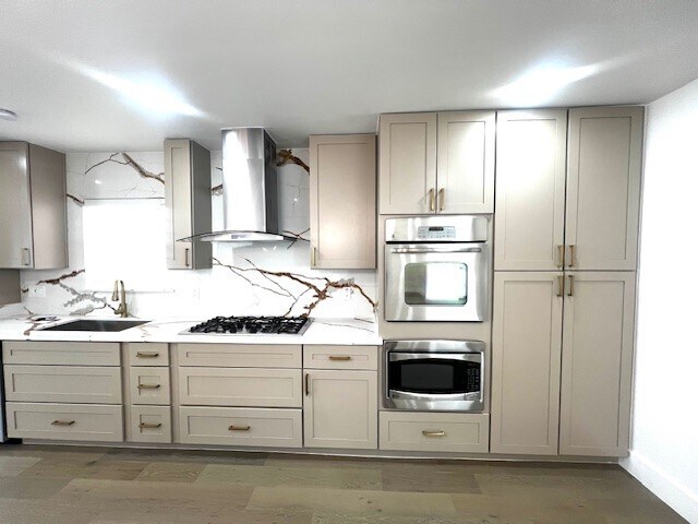 Building Photo - 12318 Queensbury Ln