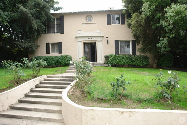 Primary Photo - 1509 Fair Oaks Avenue