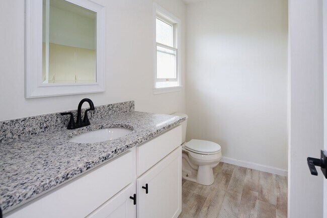 Building Photo - 3017 Fairchild Ln