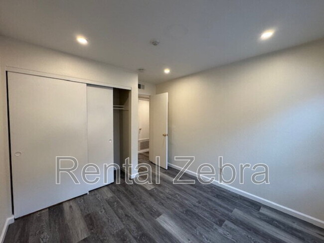 Building Photo - 935 Civic Center Dr