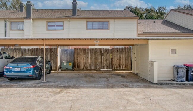 Building Photo - 14231 Misty Meadow Ln