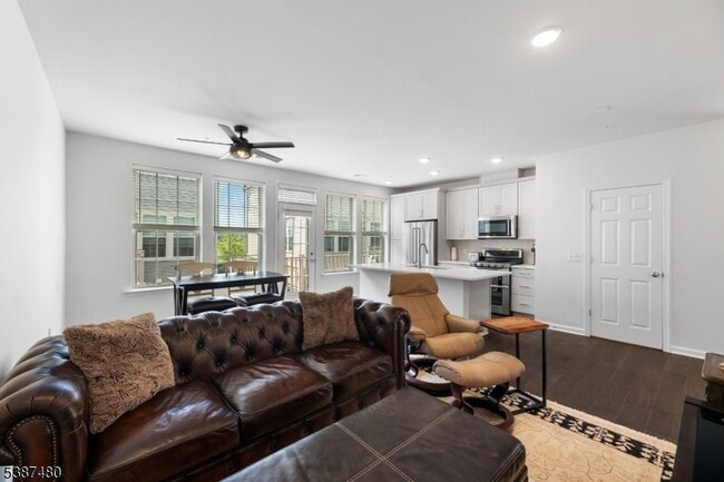 Building Photo - 89 Robeson St