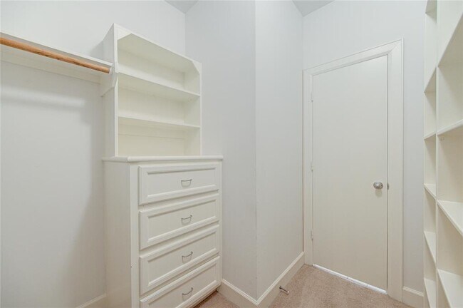 Building Photo - 11508 Main Cedar Dr
