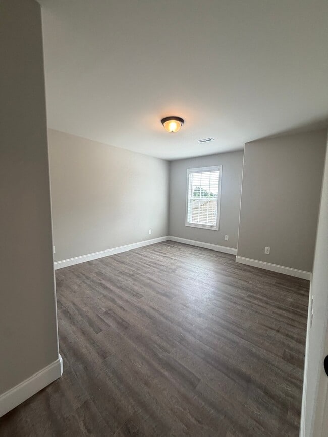 Building Photo - 2632 Parkers Mdw Ln