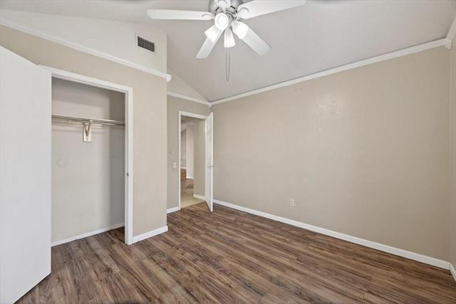 Building Photo - 920 Danforth Pl