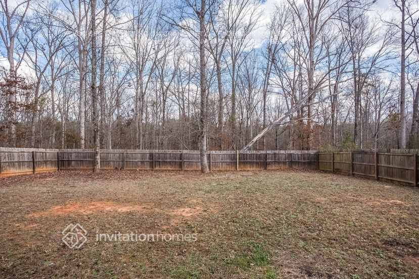 Building Photo - 215 Bramble Bush Trail