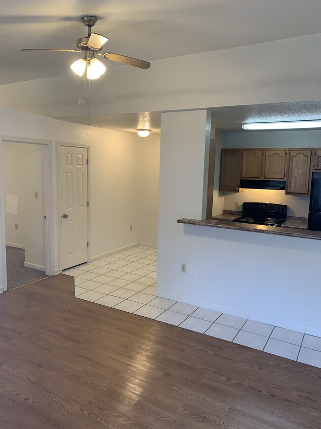 Building Photo - 2704 Wakefield Dr