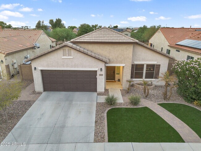 Building Photo - 6550 W Desert Blossom Way