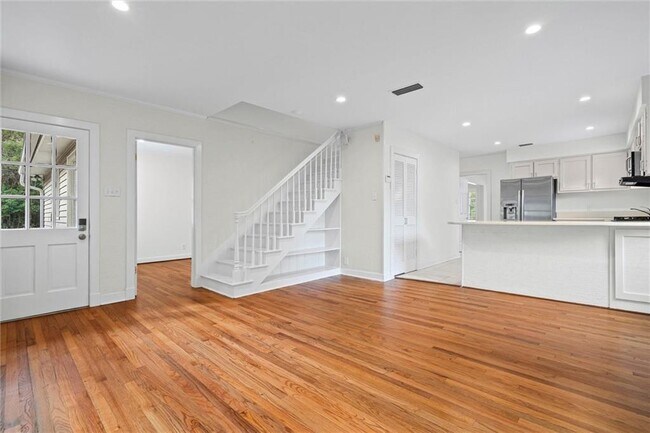 Building Photo - 3521 W Stillwood Ln