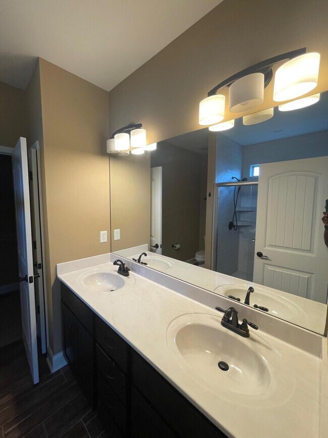 Building Photo - 1568 Sweet Clover Pk