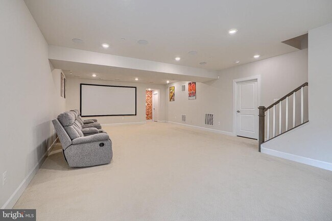 Building Photo - 7142 Starmount Ct