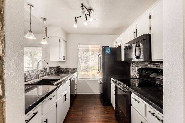 Building Photo - 21057 N 34th Dr