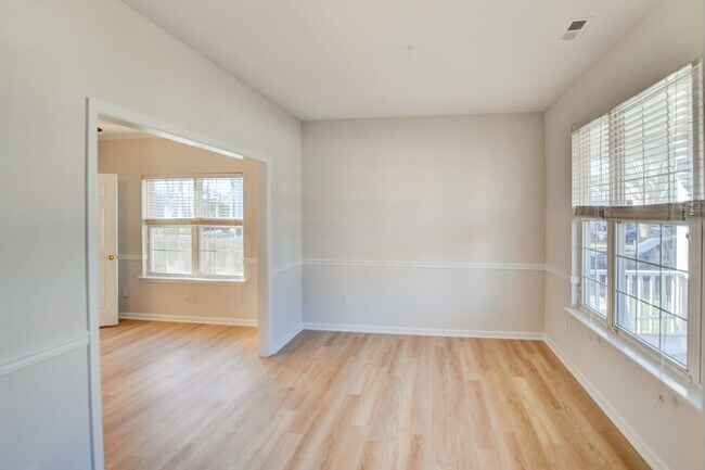 Building Photo - 2112 Seastone Trce