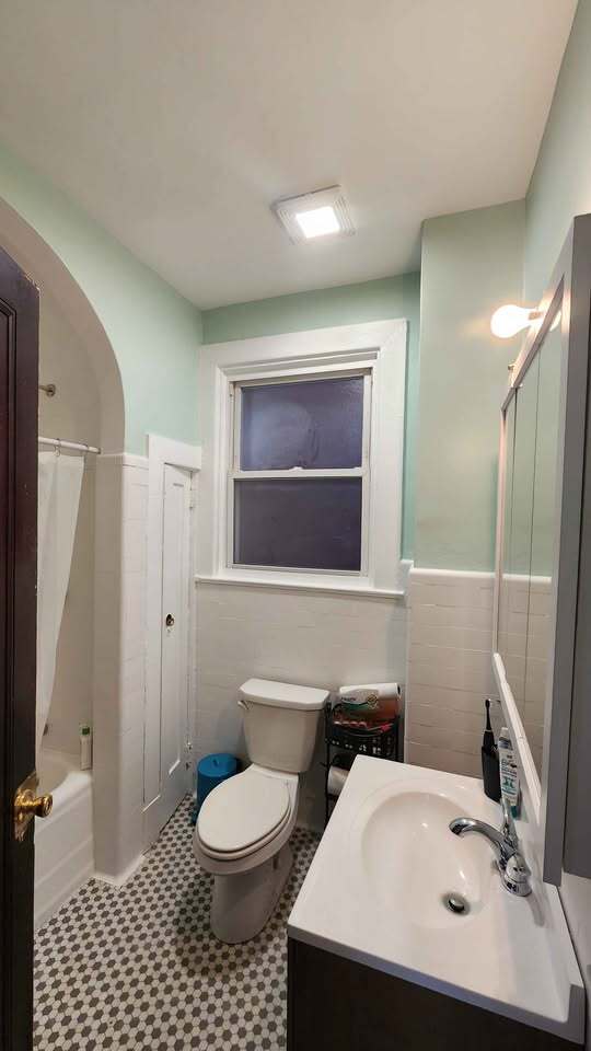 Building Photo - 3904 8th St NW