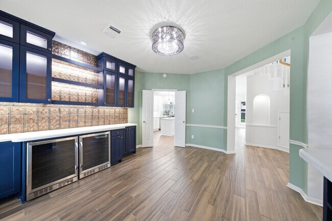 Building Photo - 2214 Lytham Ln