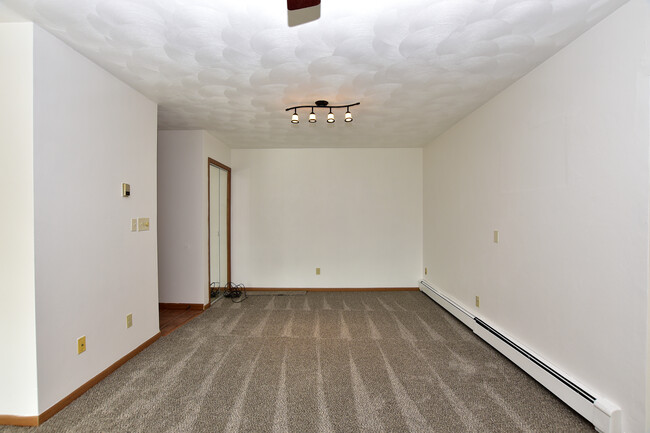 Dining room. - 3571 Smith Dr