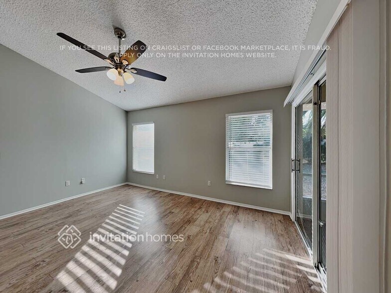 Building Photo - 1006 Henson Ct