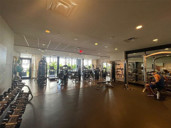 Building Photo - 5252 NW 85th Ave