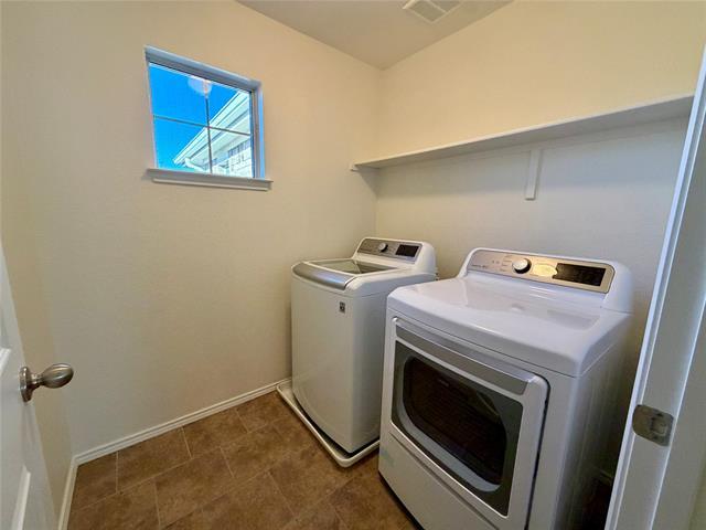 Building Photo - 6000 Lost Valley Dr