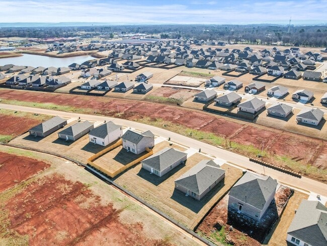 Building Photo - 137 Havner Dr