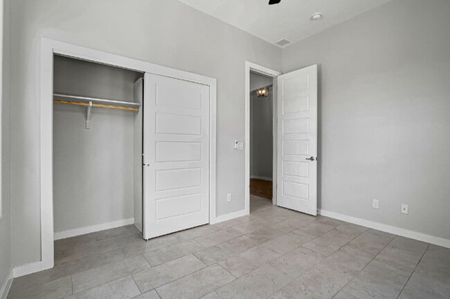 Building Photo - Modern Corner Home | 4 Bedrooms | 2.5 Bathrooms | Covered Outdoor Living