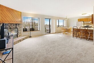 Building Photo - Year lease! Best deal in Silverthorne! HEA...