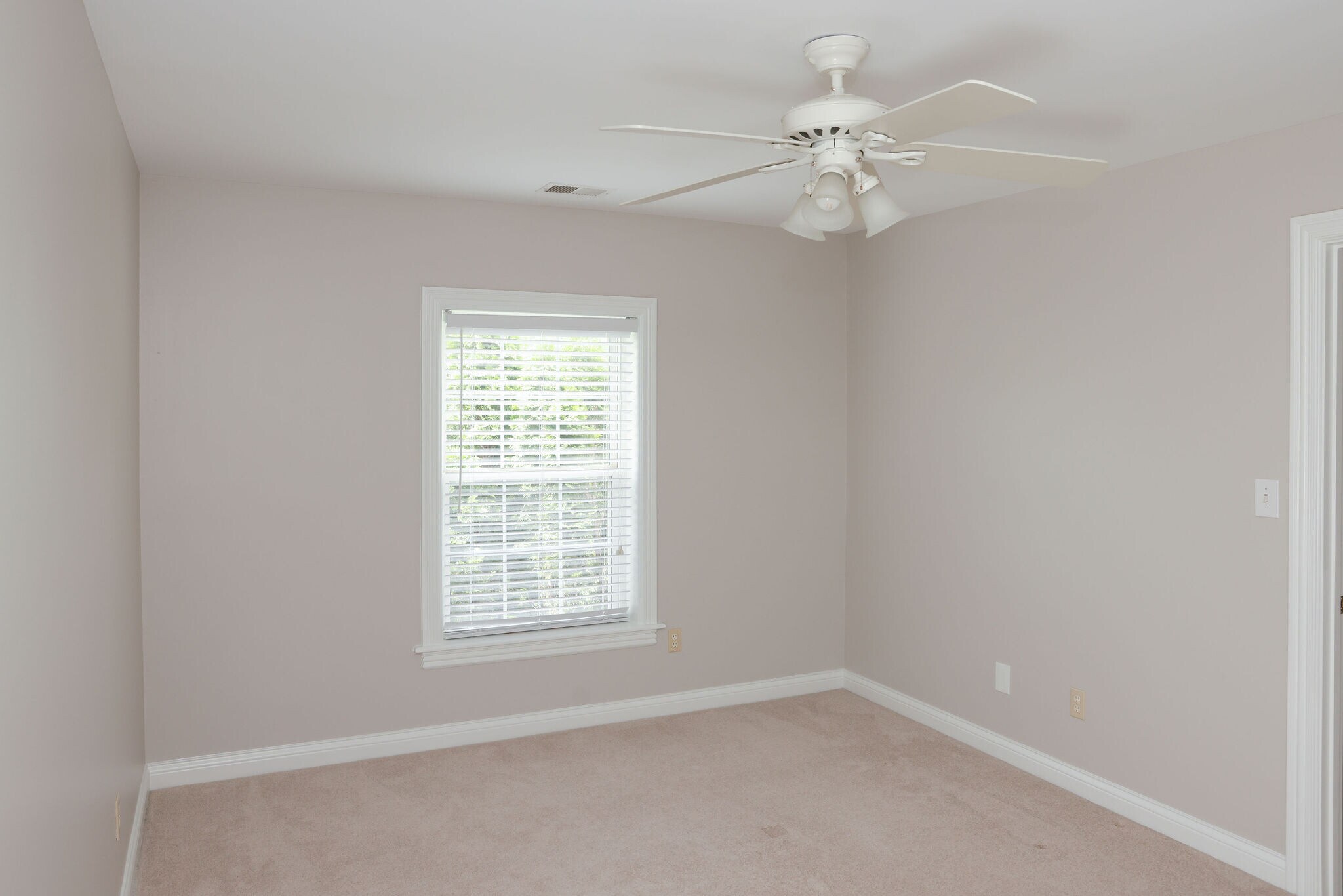 Building Photo - 3288 Snaffle Rd