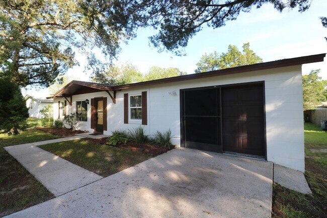 Building Photo - 253 Laguna Ct