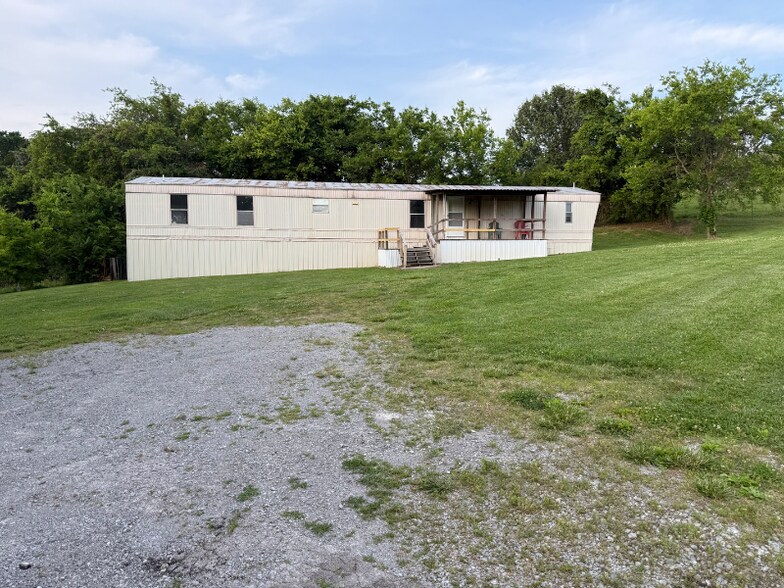 Primary Photo - 12075 Central Pike