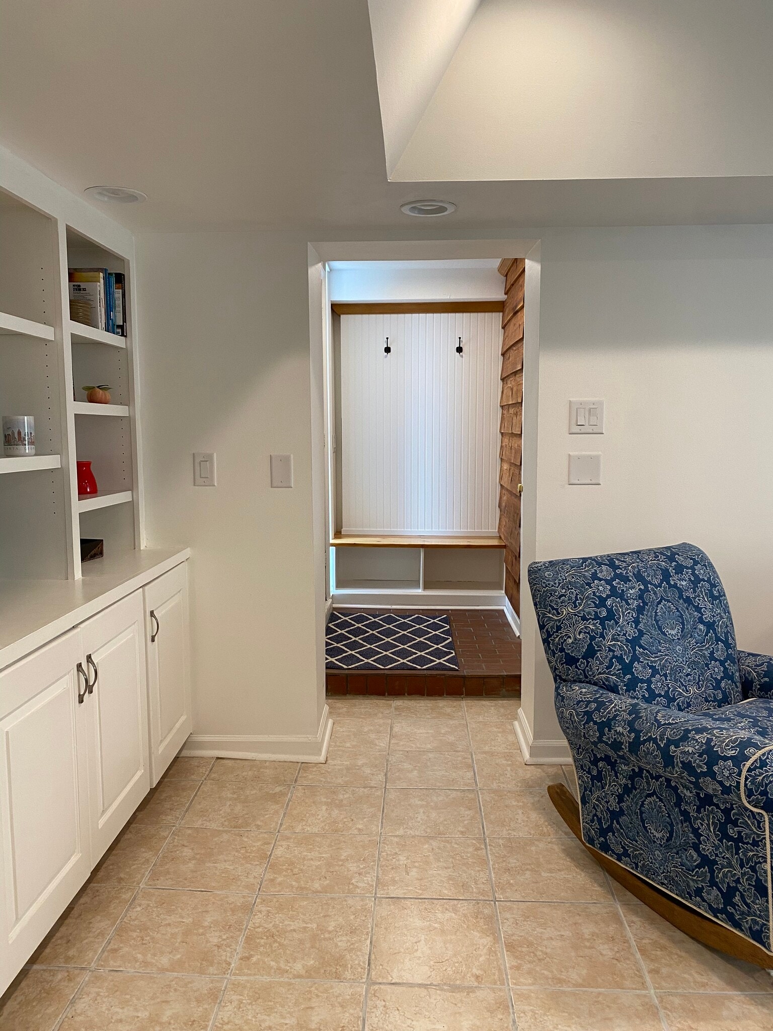 Building Photo - 2675 Acorn Ave NE